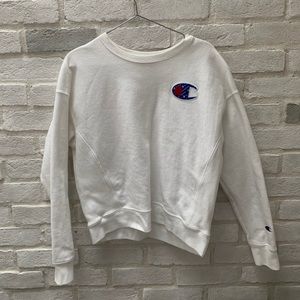 women’s crew neck